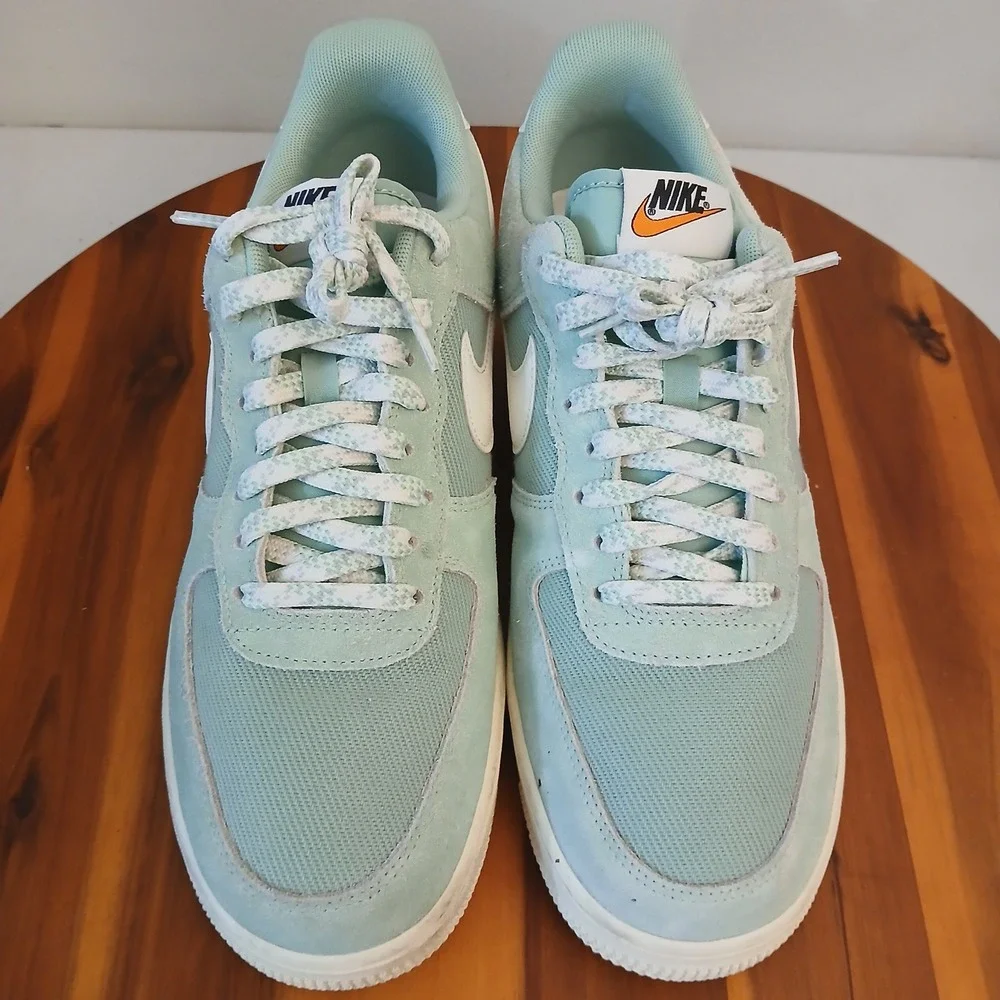 Nike Air Force 1 '07 LV8 Certified Fresh Men 9 Enamel Green Sneakers DO9801-300